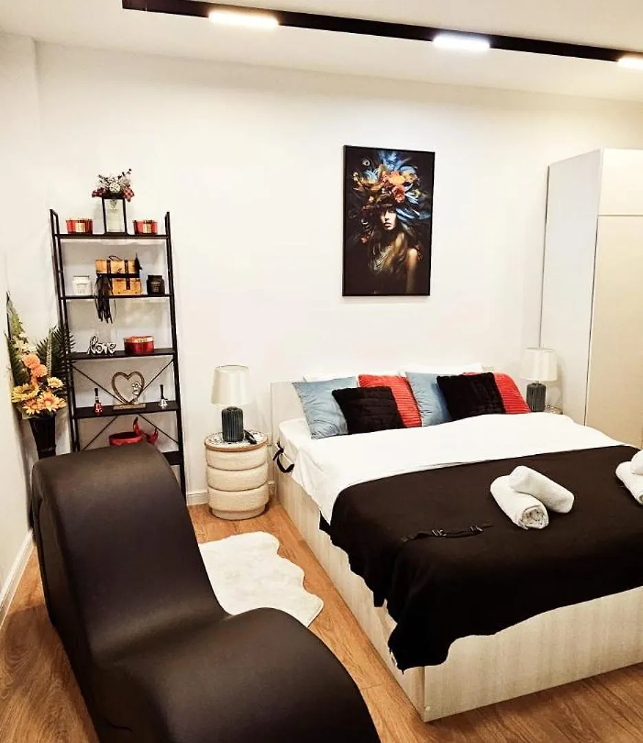 Tantra Studio 4 Calea Victoriei Amzei Bucharest 0*,  Romania