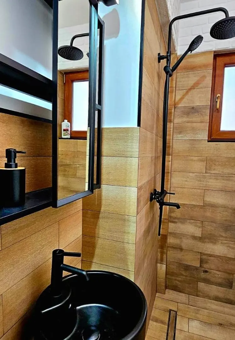 Tantra Studio 4 Calea Victoriei Amzei Bucharest 0*,  Romania
